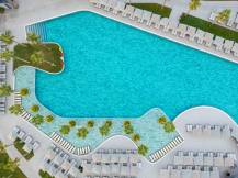 LAGO HOTEL Pools & Beach
